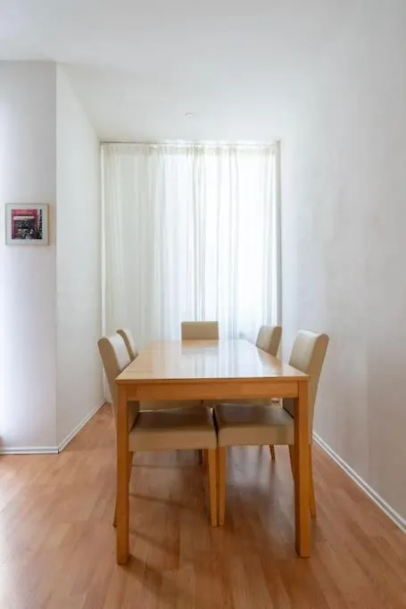 Spacious Stone Belvedere Apartment Vienna