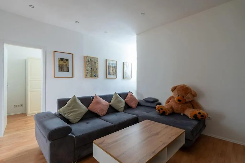 Spacious Stone Belvedere Apartment Vienna Austria