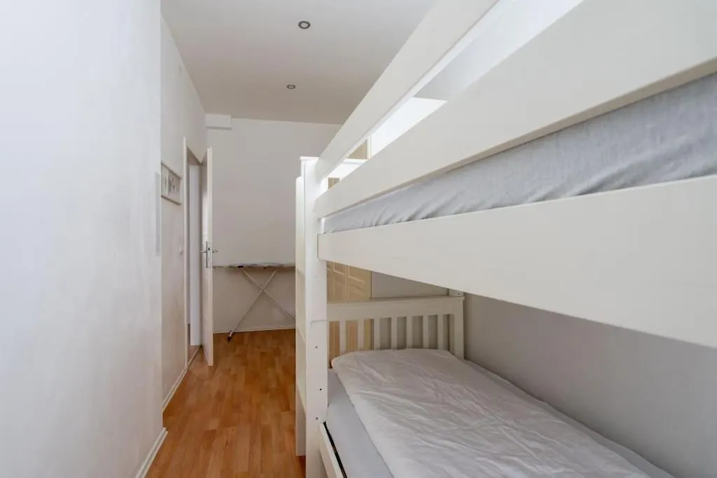 Spacious Stone Belvedere Apartment Vienna