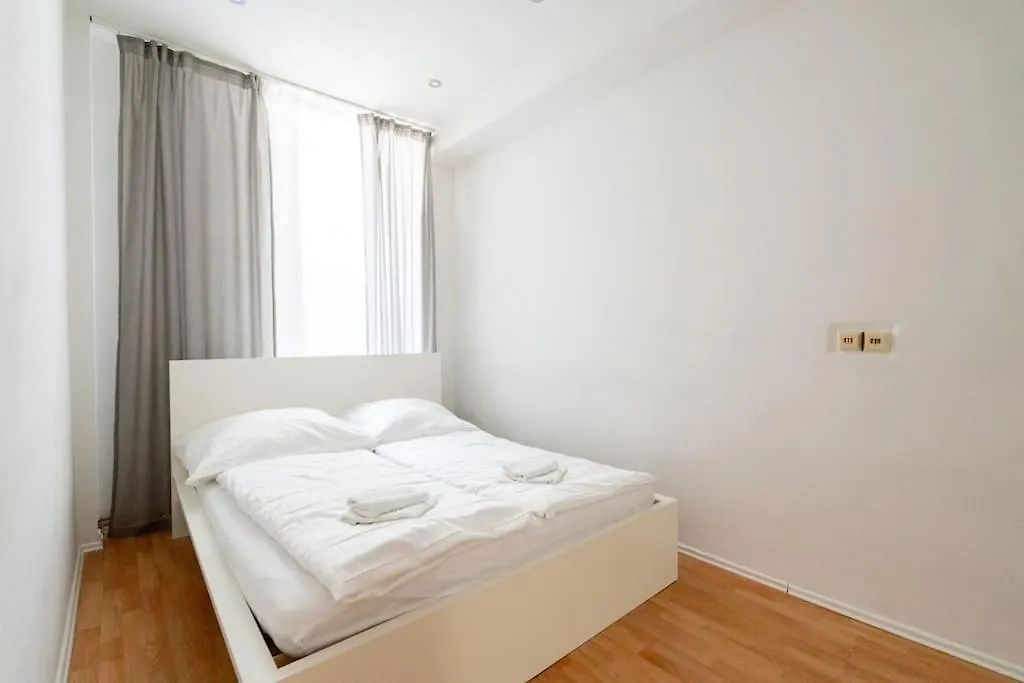Spacious Stone Belvedere Apartment Vienna 0*,  Austria